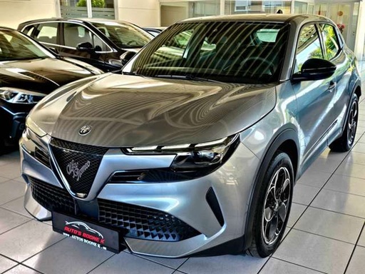 Alfa Romeo Junior / Full elektrische wagen  / Garantie tot 04/2033 / Slechts 10000km